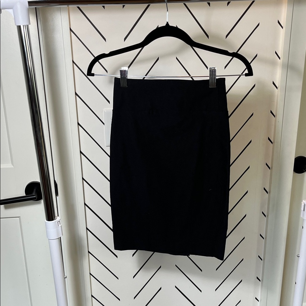 Iz Byer Classic Black Pencil Stretch Skirt- No size tag- looks like a small